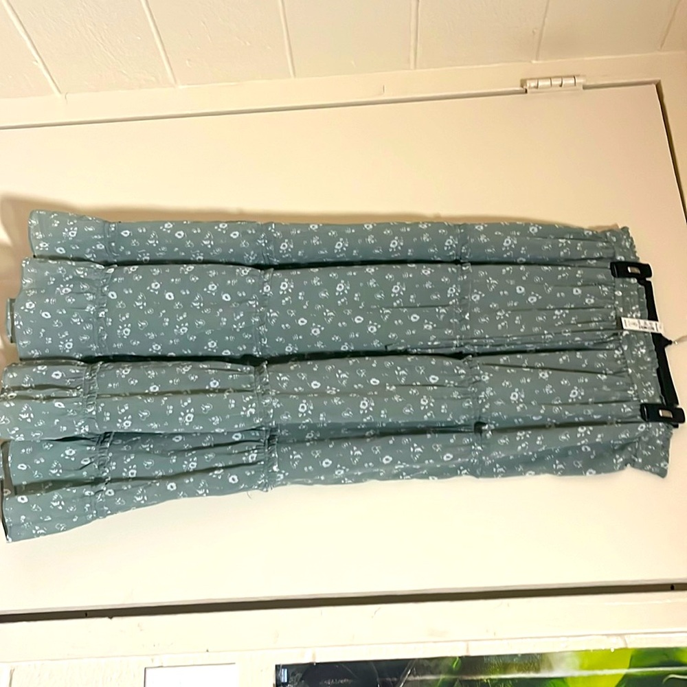 Flowered skirt size medium
